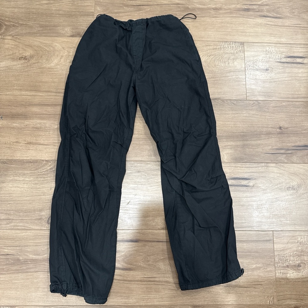 Black cargo banks